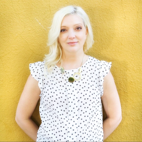 Meet your Posher, Stephanie - Picture 5 of 6